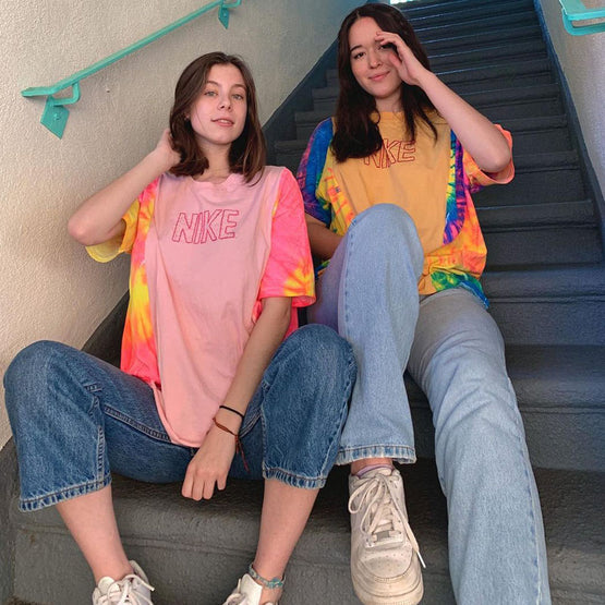 7-upcycled-t-shirts-to-make-from-used-t-shirts-patchwork-tie-dye-t-shirt